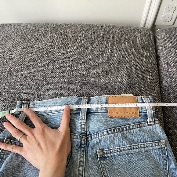 Aritzia Denim Forum The 90s Halle Denim skirt - Picture 7 of 8